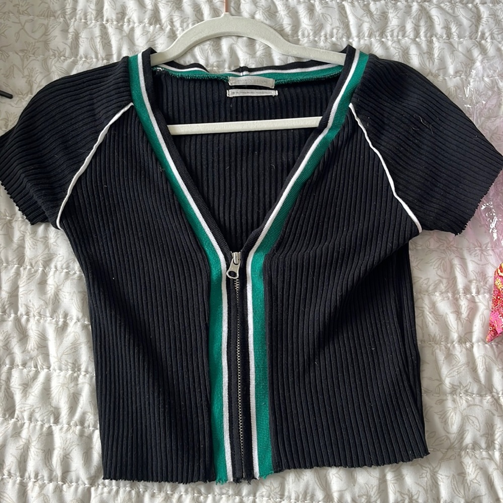 Urban outfitters cropped shirt